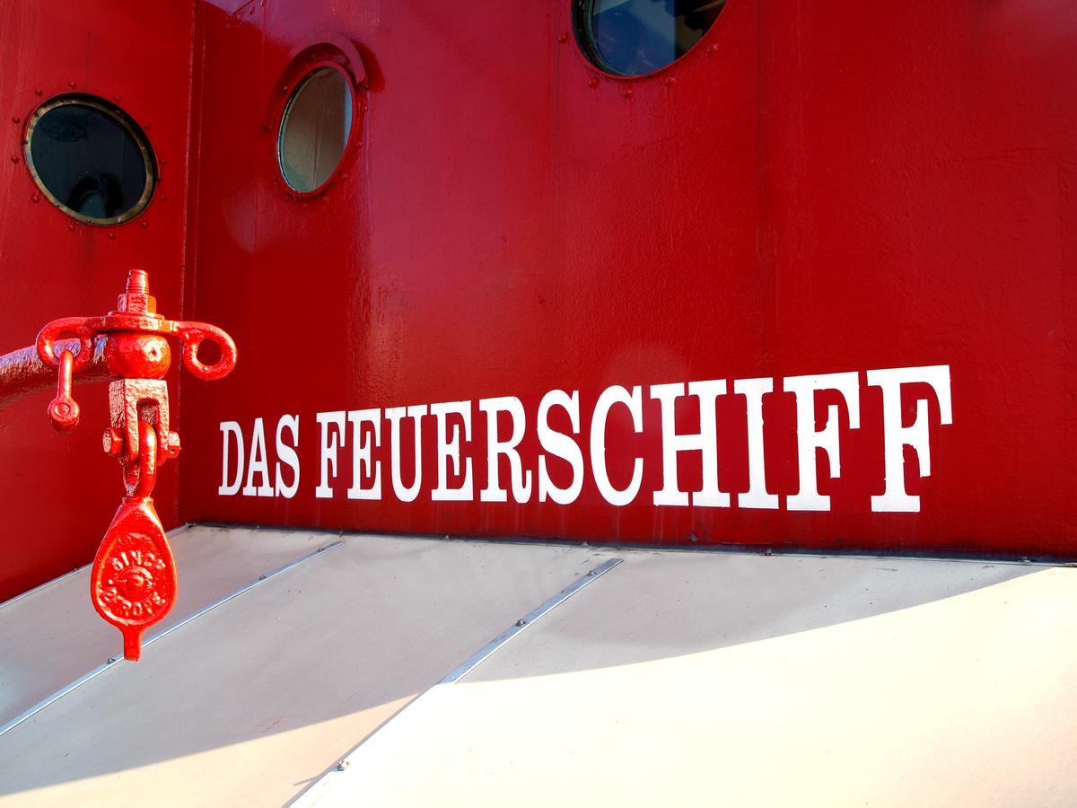 Das Feuerschiff Гамбург Экстерьер фото